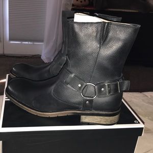 Robert Wayne Black Boots